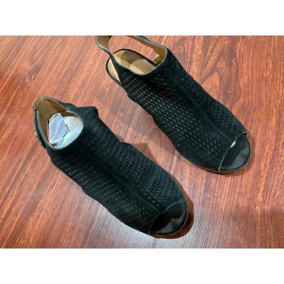 Arturo Chiang Janelle Black Suede Peep Toe Booties 7.5M Chunky Heel - Picture 12 of 14